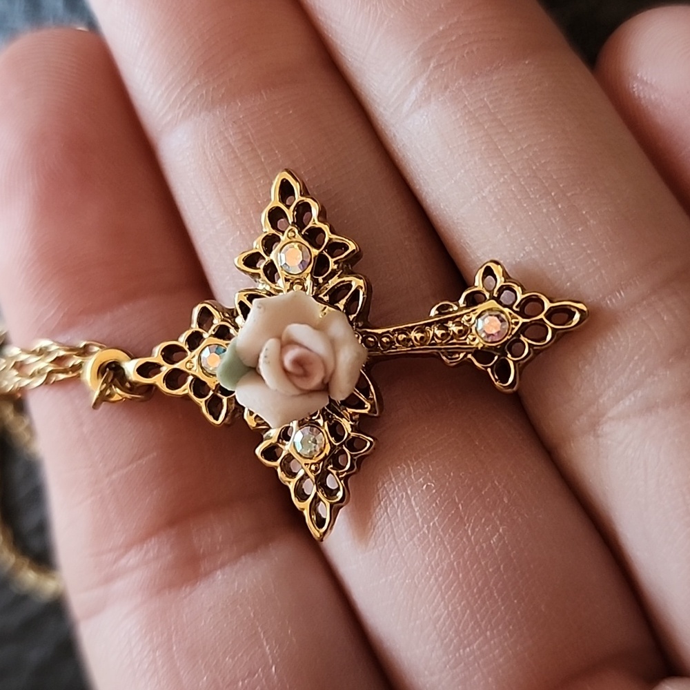 1928 Gold Necklace with Pink Rose Cross Pendant - Picture 5 of 10